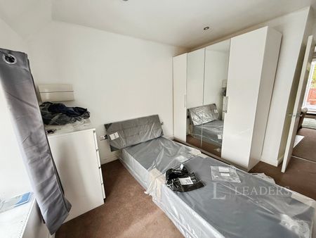 1 bedroom apartment to rent High Oak, DY5 - Photo 4