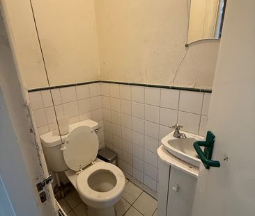 Room in a Shared Flat, Bridge End Close, KT2 - Photo 5