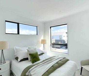 Modern Townhouse in the Heart of Hobsonville - Photo 3