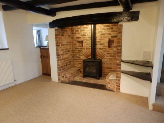 4 bedroom detached house to rent - Photo 1