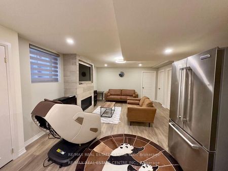 For Lease - 271 Sixteen Mile Drive Unit# BASEMENT, Oakville, Ontario - Photo 2