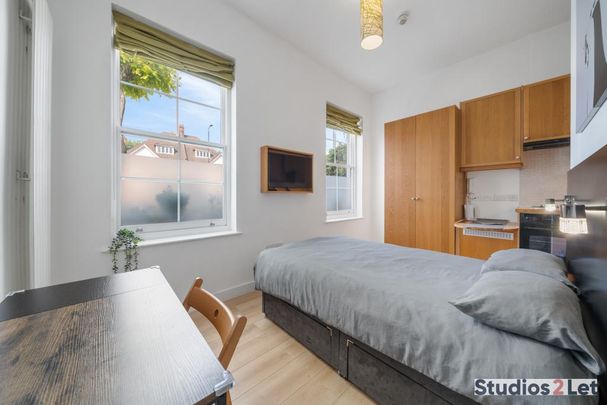 Flat 01 Finchley Road, Hampstead NW3 7AJ - Photo 1