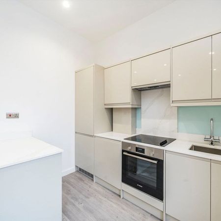 Wimbledon Hill Road, SW19 7PA, London - Photo 3