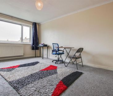 2 bedroom maisonette to rent - Photo 2