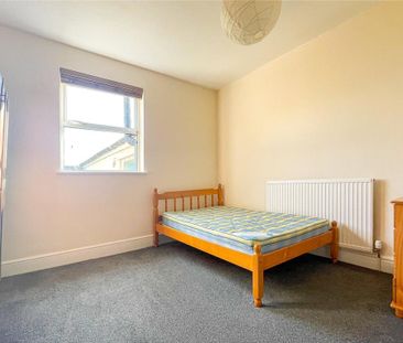 6 bedroom terraced house to rent - Photo 4