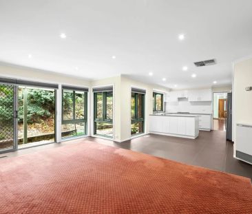 Welcome to the Heart of Greenleigh – A True Country Classic - Photo 5