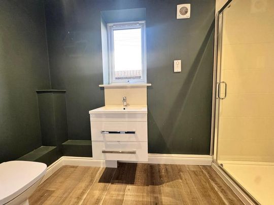 3 bedroom character property to rent - Photo 1