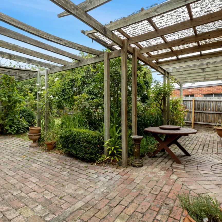 92 Emo Road, Malvern East. - Photo 1