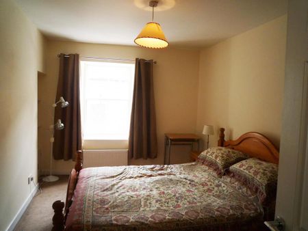 3 bedroom flat to rent - Photo 3