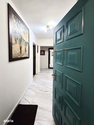 4 camere, Mazepa 1, proaspat varuit, etaj 2, mobilat si utilat - Photo 1