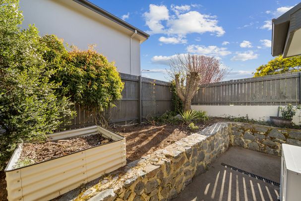 94A Mary Gillespie Avenue, Gungahlin ACT, Belconnen - Photo 1