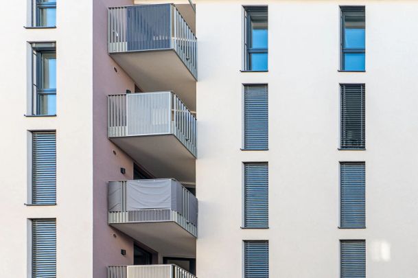 Erstbezug ab Februar! Nähe U6/U4! Helle 2-Zimmer-Wohnung mit Loggia zu vermieten! - Photo 1