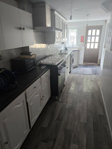 Room in a Shared House, Tylehurst Gardens, IG1 - Photo 4