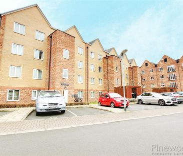2 BEDROOM Apartment - Ground Floor - Photo 2