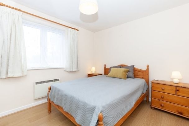 Kimber Close, Wheatley - Photo 1