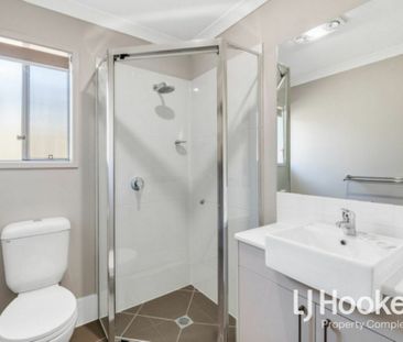 Sweet 2 Bedroom Duplex! - Photo 5