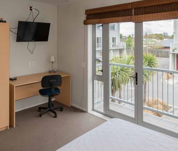 1 bedroom room with ensuite and shared facilities – options availab... - Photo 1