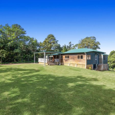 Nature, Space & Charm in the Heart of Palmwoods - RENT TO INCREASE TO $875 FROM MAY 2026 - Photo 3