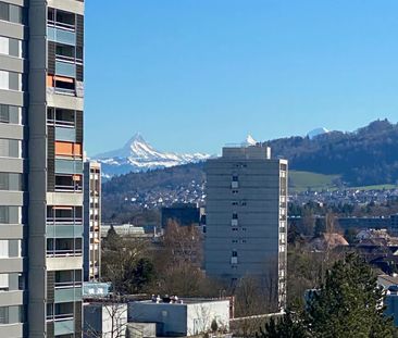 4.5 Zimmer, 96 m², 8. Stock - Photo 1