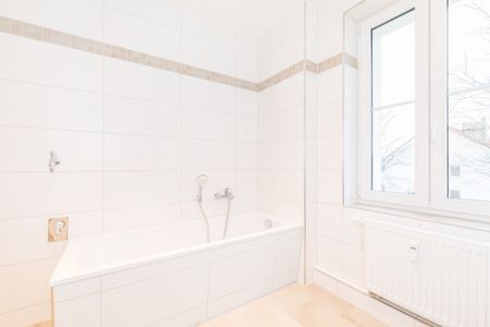 Modernes Bad / Balkon - Photo 5