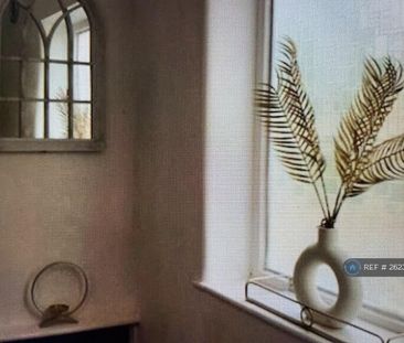 1 bedroom in a house share to rent - Photo 6