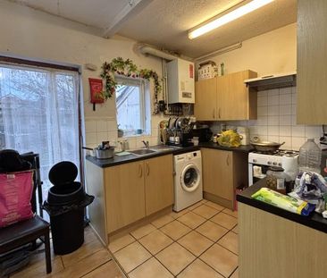 3 bedroom terraced house to rent - Photo 5