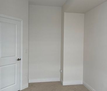 For Lease - 3315 Sixth Line, Oakville, Ontario - Photo 5