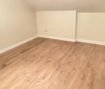 Bedsit, Very Near Hastings Road Area, W13 - Photo 6