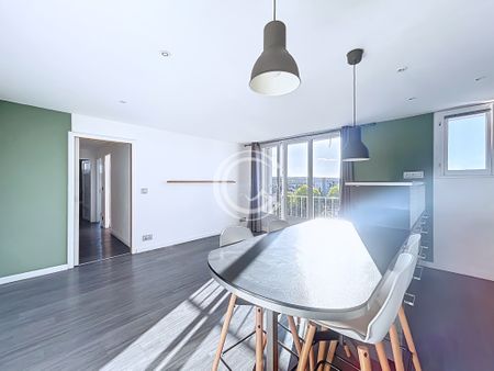 AU CALME ET A LA VUE DEGAGEE - Photo 2