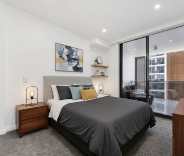 Urban Energy Meets Resort Serenity—Steps from Westfield - Inspect T... - Photo 4