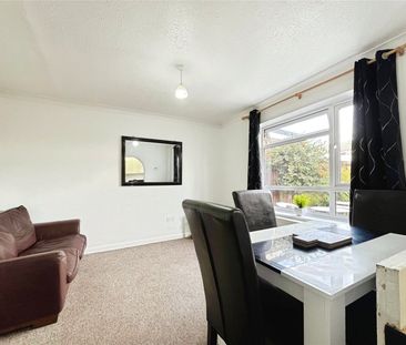 Beechtree Avenue, Englefield Green, Egham, Surrey, TW20 0SR - Photo 1