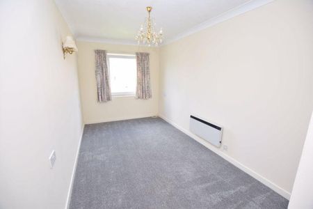 2 bedroom retirement property to rent - Photo 3