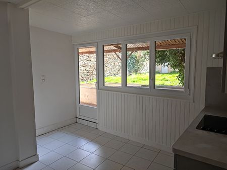 A LOUER Appartement 50000 Saint-Lô 1 chambre 70.78 m2 - Photo 2