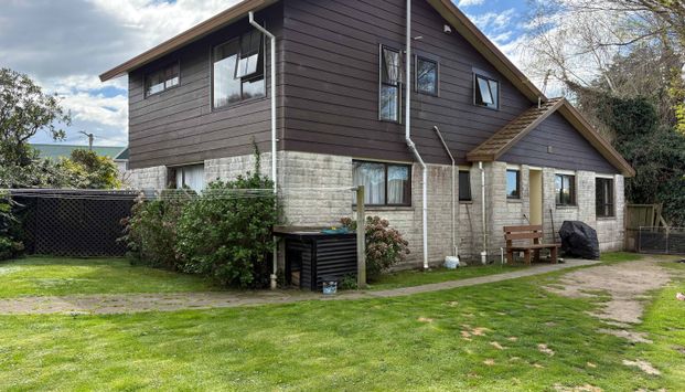 12 Cunliffe Rd - Photo 1