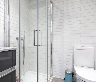 Qube Apartment, 227 Walworth Road, London, SE17 1RL - Photo 1