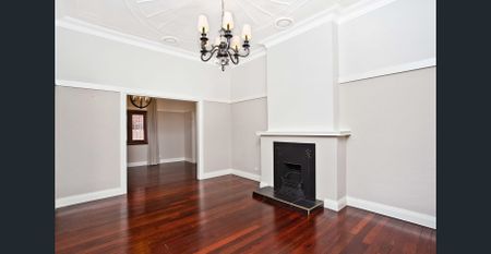 Kensington's Finest - Photo 4