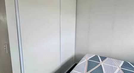 Stylish 2BR Apt in St Albans **Unfurnished** - Photo 5