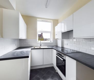 Laburnum Grove, Portsmouth, PO2 - Photo 4