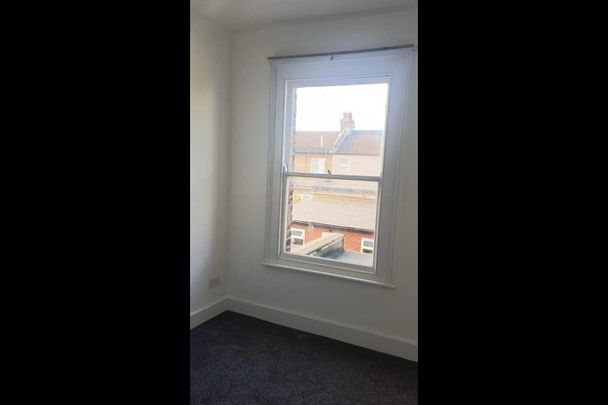 4 Bed Semi-Detached House, Grasmere Gardens, IG4 - Photo 1