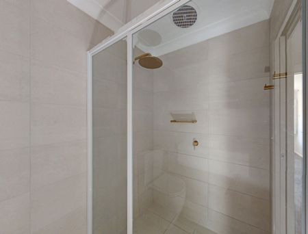 Beautifully renovated South Dubbo home - Photo 2