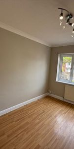 2 bedroom maisonette to rent - Photo 3