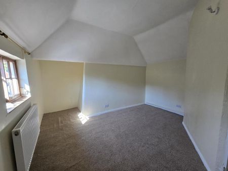 3 bedroom end of terrace house to rent - Photo 4