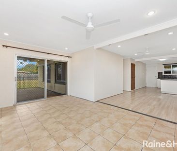 Charming Family Home in Kirwan - Photo 6