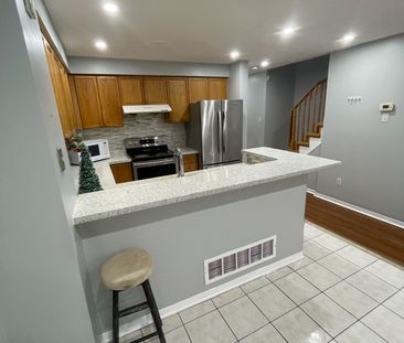 For Lease - 169 Willow Park Drive Unit# Upper, Brampton, Ontario - Photo 4