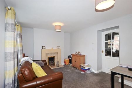 3 bedroom terraced house to rent - Photo 4