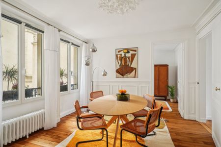 Location Appartement Paris 7 4 Pièces 91 m² - Photo 5