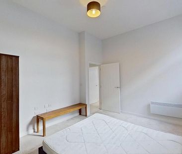 2 bedroom flat to rent - Photo 4