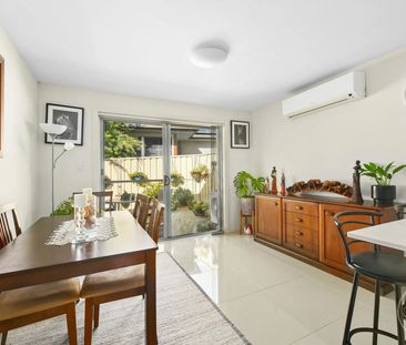 Level Villa With Enclosed Rear Yard - Photo 2