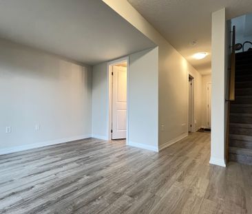 For Lease - 29 Andean Lane, Barrie, Ontario - Photo 1