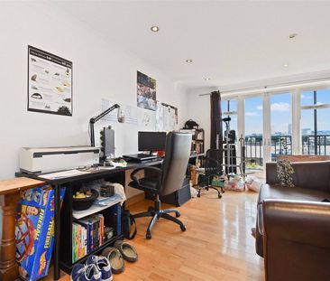 Barge House Road, E16 - Photo 1